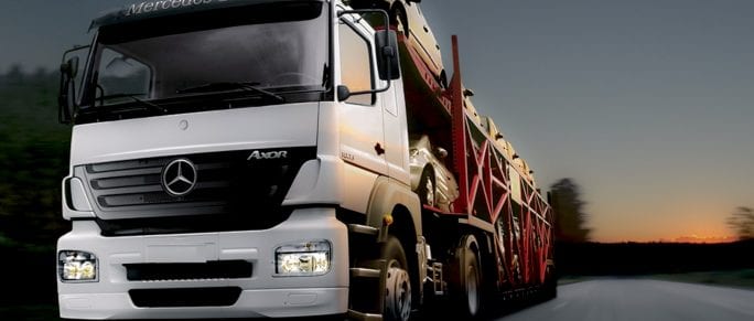 Transporte de Veículos em caminhão cegonha ou fechados, com a possibilidade de transportar o veículo junto com seu transporte de mudança.
